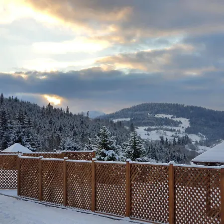 над фермою * Nizhniy Studenyy