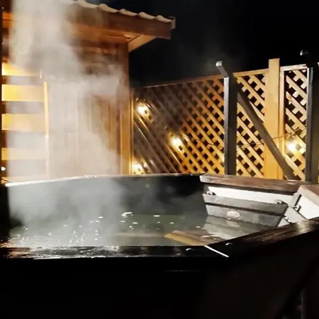 над фермою Vila Nizhniy Studenyy