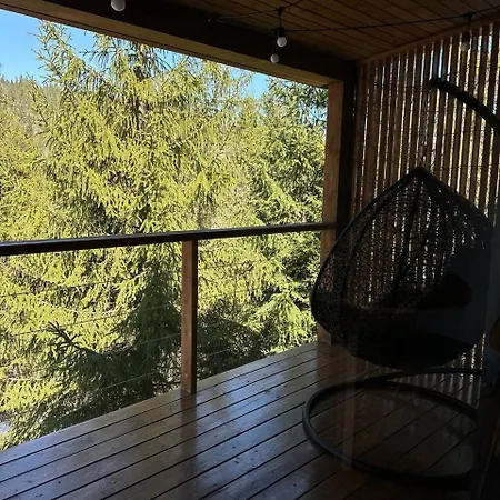 над фермою Vila *