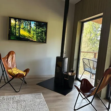 над фермою Villa Nizhniy Studenyy